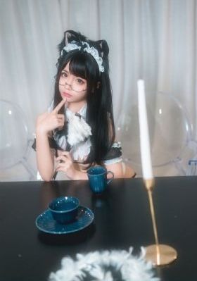 一个晚上摸个不停_1080P高清在线观看